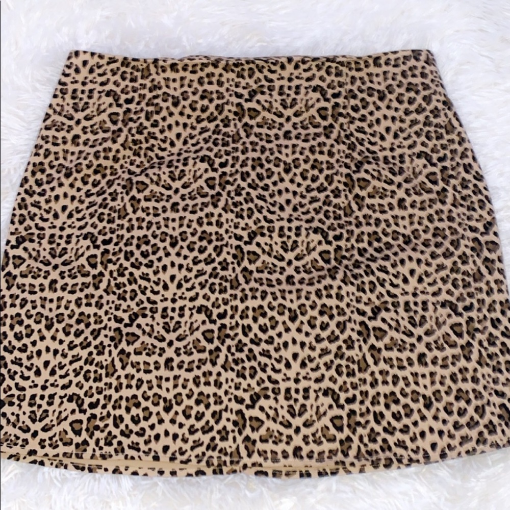leopard skirt